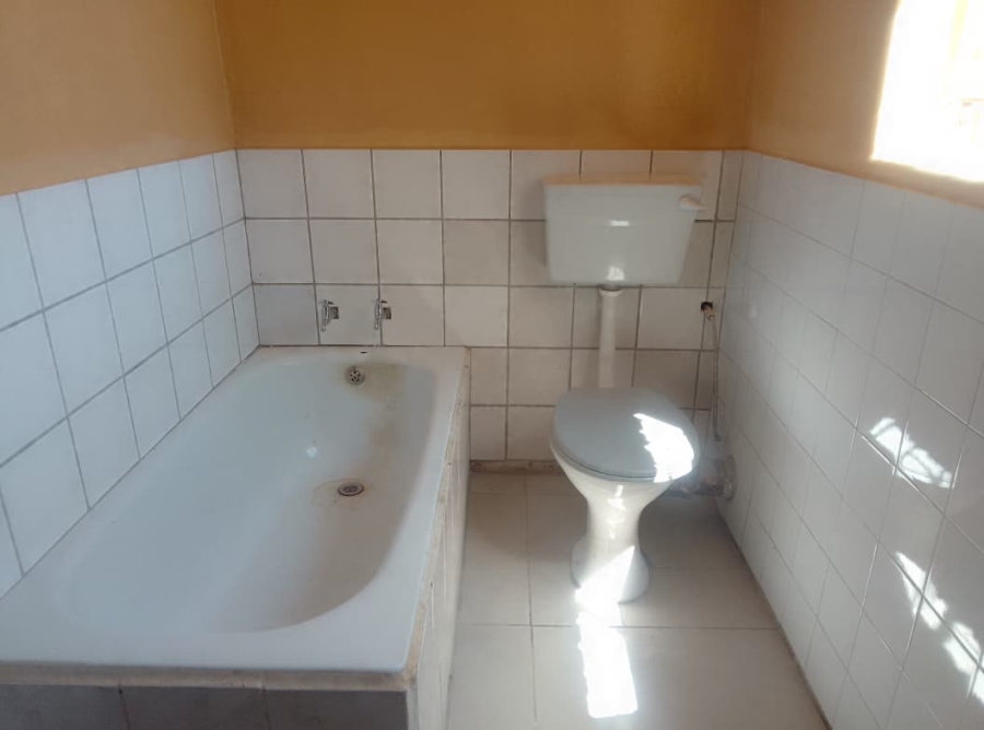 2 Bedroom Property for Sale in Roodepan Northern Cape